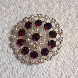 Elegant Gold and Red Brooch with Pearls, Vintage Brooch